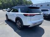 New 2025 Nissan Pathfinder Platinum image 3