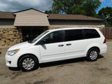 Used 2011 Volkswagen Routan S image 5