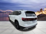 New 2025 Volkswagen Atlas Peak Edition SE image 3