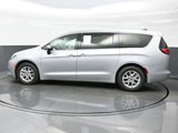 Used 2022 Chrysler Voyager LX image 3