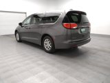 Used 2022 Chrysler Voyager LX image 5