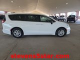 Used 2024 Chrysler Pacifica Touring-L image 6