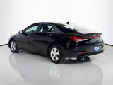 Used 2021 Hyundai Elantra SE image 4