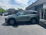 Used 2017 Toyota Highlander XLE image 4