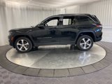 Used 2023 Jeep Grand Cherokee Limited image 4