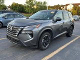 Used 2024 Nissan Rogue SV image 2
