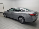 Used 2023 Nissan Altima 2.5 SV image 3