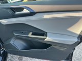 Certified 2024 Volkswagen Taos SE image 3