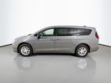 New 2025 Chrysler Pacifica Select image 3