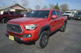 Used 2018 Toyota Tacoma TRD Off-Road image 2