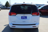 Used 2022 Chrysler Pacifica Touring-L image 6