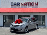 Used 2018 Chrysler Pacifica Touring-L image 2