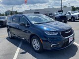 New 2025 Chrysler Pacifica Select image 2