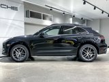 Certified 2024 Porsche Macan image 2
