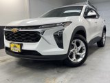 Used 2025 Chevrolet Trax LS w/ LS Convenience Package image 3