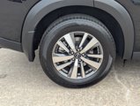 Used 2024 Nissan Pathfinder SL w/ Lighting Package (N92) image 3