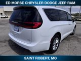 New 2025 Chrysler Pacifica Select image 5