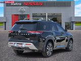 New 2025 Nissan Pathfinder Platinum image 3