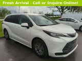 Used 2024 Toyota Sienna LE image 4