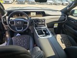 New 2025 Nissan Armada Platinum image 6