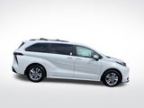 New 2025 Toyota Sienna XLE image 4