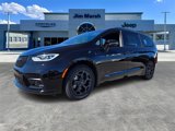 New 2025 Chrysler Pacifica Premium image 2