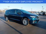 New 2025 Chrysler Pacifica Select image 2