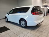 New 2026 Chrysler Pacifica Select image 4
