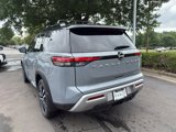 New 2025 Nissan Pathfinder Platinum image 5