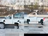 Used 2017 Nissan Frontier SV image 2