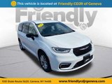 New 2026 Chrysler Pacifica Select image 3