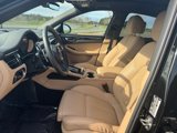 Certified 2025 Porsche Macan Turbo image 5