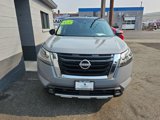 Used 2023 Nissan Pathfinder Platinum image 2