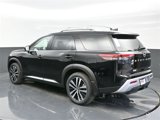 New 2025 Nissan Pathfinder Platinum image 3