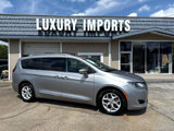 Used 2018 Chrysler Pacifica Touring-L Plus w/ Tire & Wheel Group image 3