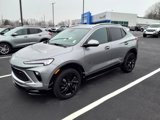 Used 2024 Buick Encore GX Sport Touring image 3