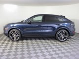 Used 2025 Porsche Cayenne Coupe image 2