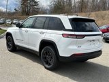 New 2025 Jeep Grand Cherokee Altitude image 2