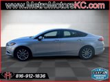 Used 2017 Ford Fusion SE w/ Fusion SE Technology Package image 2