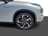 New 2025 Mitsubishi Outlander SE image 2