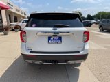 Used 2022 Ford Explorer XLT w/ Equipment Group 202A image 6