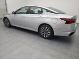 Used 2023 Nissan Altima 2.5 SV image 3