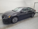 Used 2023 Nissan Altima 2.5 SV image 2