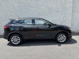 Used 2022 Nissan Rogue Sport S image 2