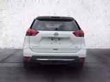 Used 2017 Nissan Rogue SV image 4
