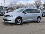 Used 2023 Chrysler Voyager LX image 5