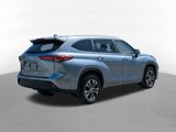 Certified 2023 Toyota Highlander XLE image 3