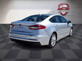 Used 2019 Ford Fusion SE image 3