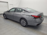 Used 2023 Nissan Altima 2.5 SV image 3