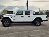 New 2025 Jeep Gladiator Mojave image 4